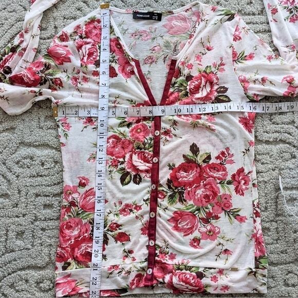 FERRACHE white floral button up cardigan pearl buttons Medium @O - Picture 8 of 8